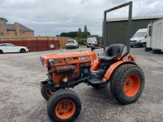 KUBOTA B5100 COMPACT TRACTOR