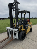 2018 - CATERPILLAR, 3 Tonne Gas Forklift (side shift & fork position - 1100 hours)