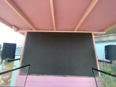 Gloshine LM Series Digital Screen and Housing Unit