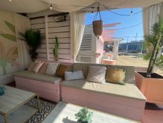 **NOW NO RESERVE** 6 Assorted Cushions