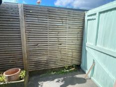 **NOW NO RESERVE** Latted Fence Panels, Posts & Planters