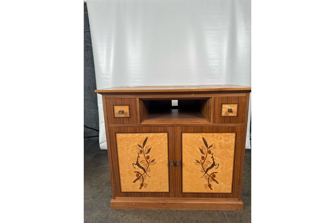 Bespoke David Linley TV Media Unit Made Exclusively for Claridge's Suites - Image 2 of 11