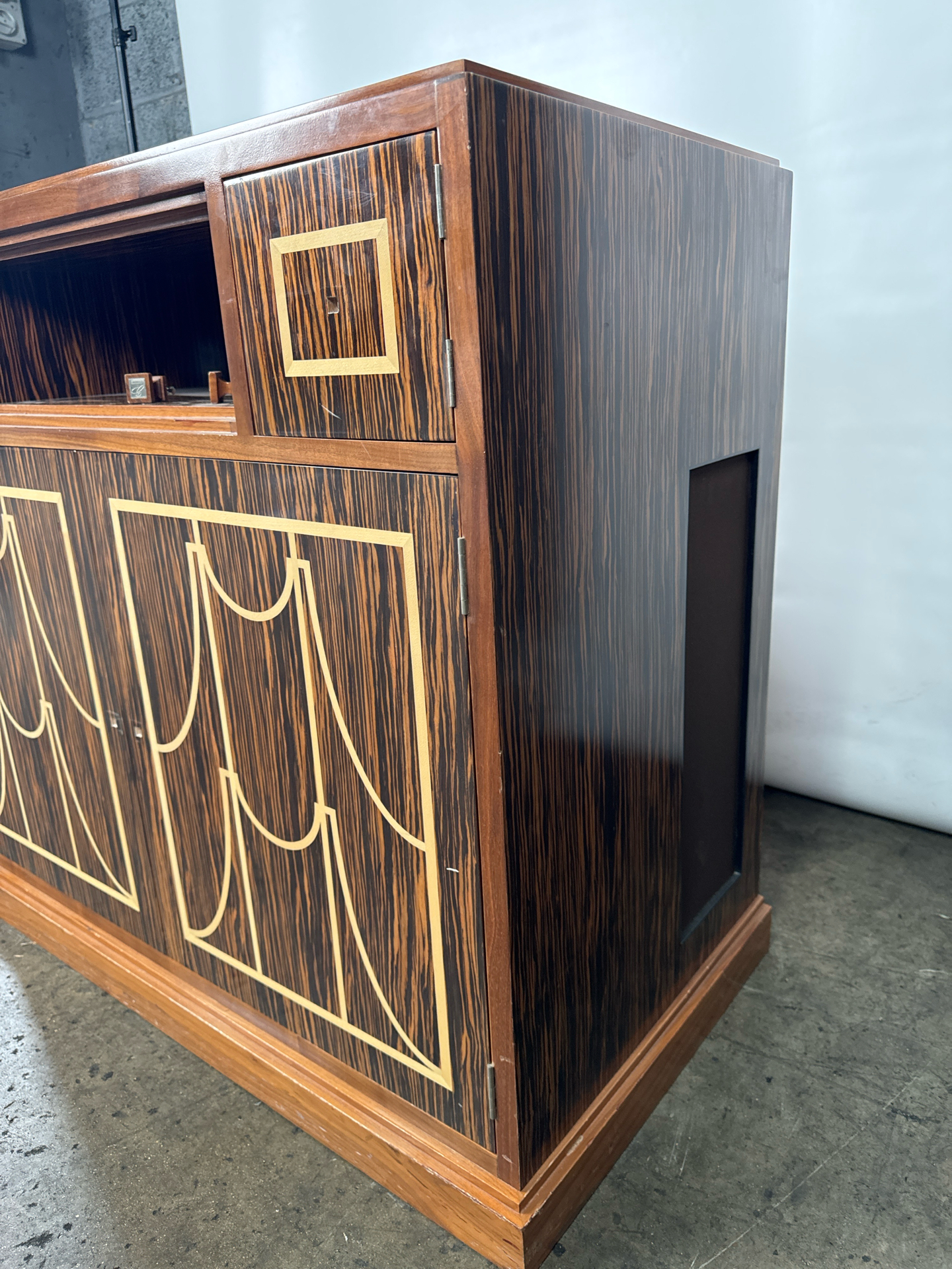 Bespoke David Linley Cabinet Made for Claridges - Image 8 of 9
