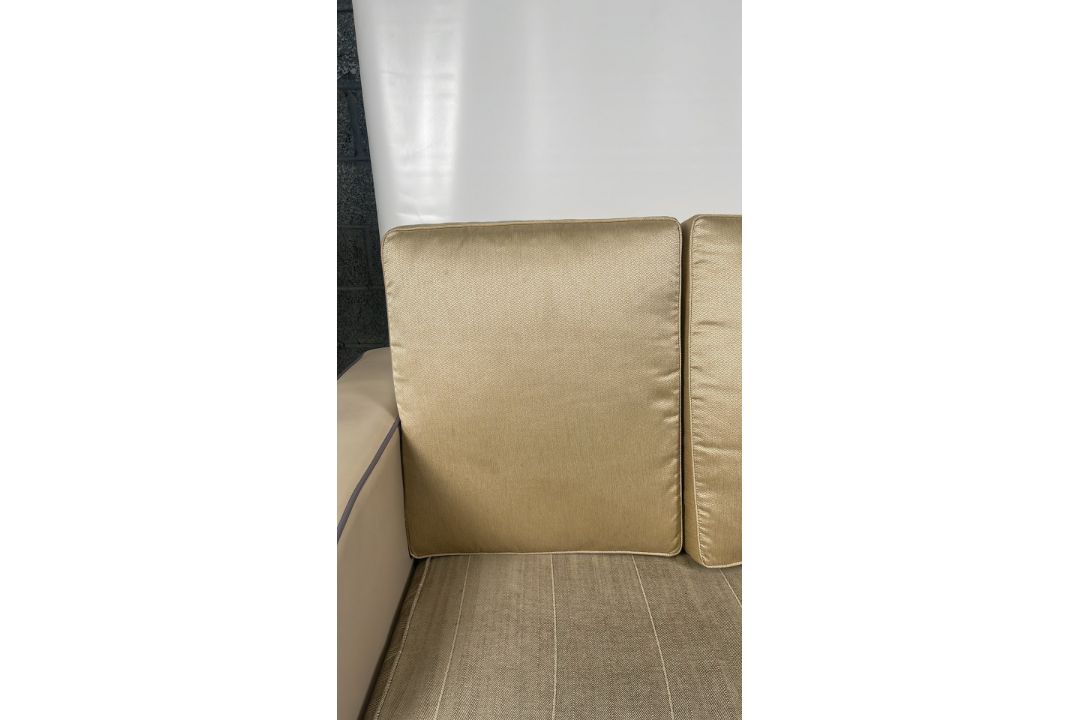 David Linley Cream Leather Back Sofa - Image 5 of 8