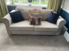 NO Reserve - Sofa