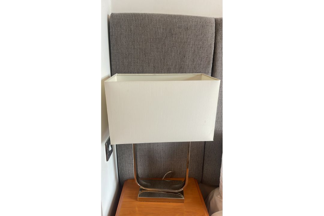 NO Reserve - Entire Contents Of Hotel Double Bedroom - Image 17 of 21