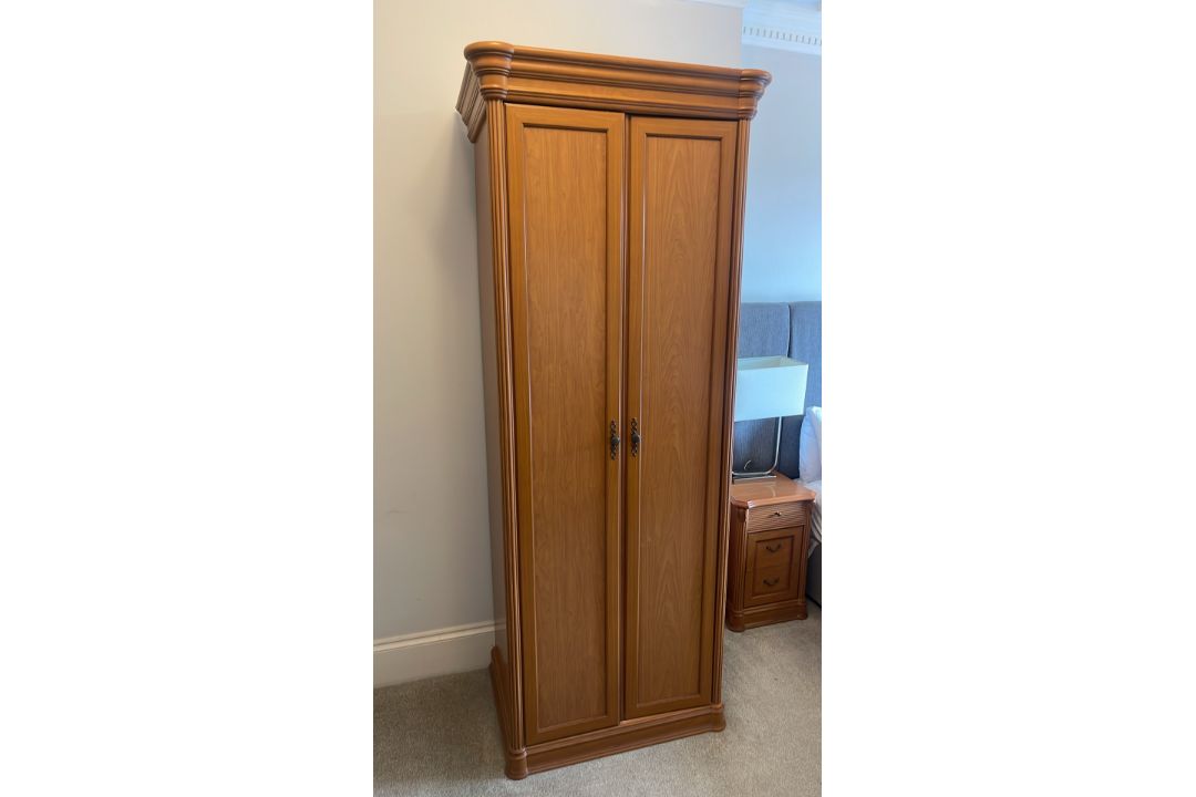 NO Reserve - Entire Contents Of Hotel Double Bedroom - Image 2 of 21