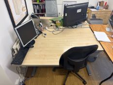 NO RESERVE 5x Office Desks and Chairs