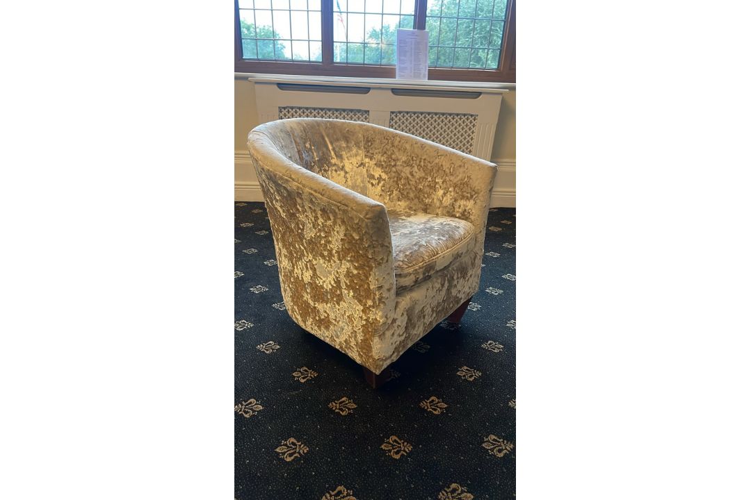 NO Reserve - Pair Of Tub Chairs - Image 5 of 7