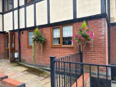 4 x Hanging Planters & Brackets
