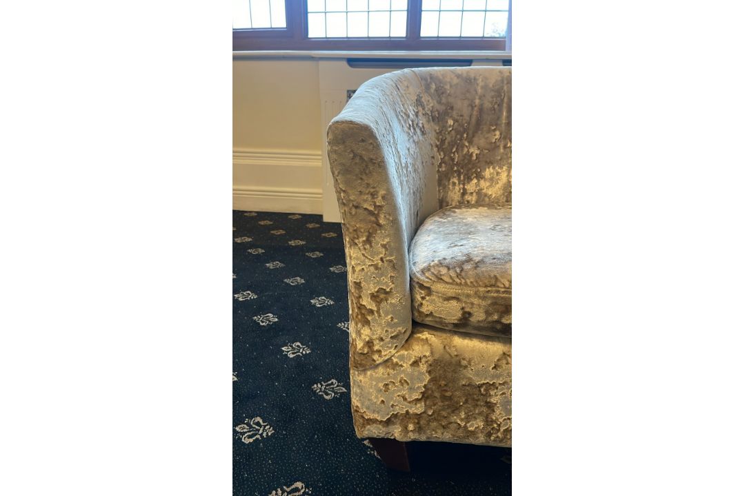 NO Reserve - Pair Of Tub Chairs - Image 4 of 7