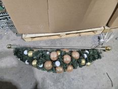 NO RESERVE 6 Illuminated Christmas Garlands