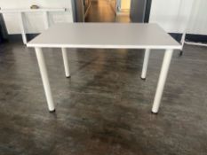 NO RESERVE Bank Of 4 Desks 120cm x 80cm