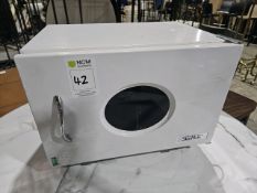 NO RESERVE Skin Mate Hot Towel Cabinet 18L