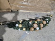 NO RESERVE 6 Illuminated Christmas Garlands