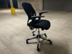 NO RESERVE Mesh Adjustable Office Chairs x4