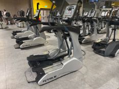 *NOW NO RESERVE* True Fitness Cross Trainer 900