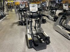 True Fitness Cross Trainer 900