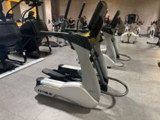 True Fitness Cross Trainer 900