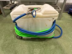 Viton Pump Small Mobile Sprayer & Plastic Tank 18L
