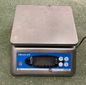 Bracknell C3235 Scales