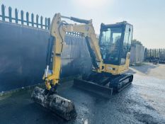 2022 - CAT 302.7CR EXCAVATOR (1,746 hours, QH + 1 Bucket, Radio, Piped, CE Marked)