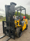 2015, CATERPILLAR - GP30NT, 3 Tonne Gas Forklift (2550 hours)