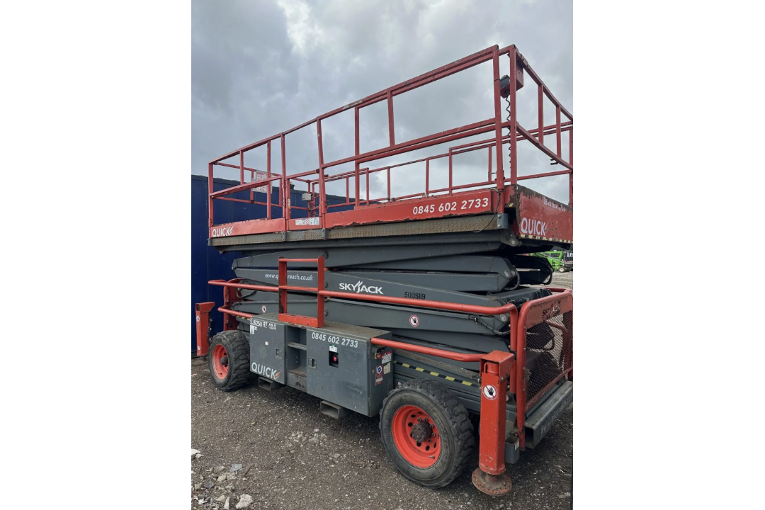2015, SKYJACK - SJ9250RT (4x4 Scissor Lift) 2,428 hours - Image 3 of 15
