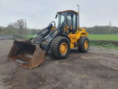 2004, JCB 426 Loading Shovel (Quick Hitch, Bucket, Auto Lube & Extra Hydraulics at Front & Rear)