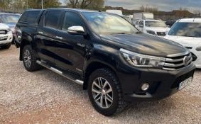 Toyota Hilux 2.4 D-4D Invincible Pickup Double Cab 4dr Diesel Manual 4WD Euro 6 (TSS, 3.5t) (150 ps)