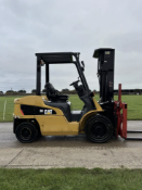 2014, CATERPILLAR Diesel (9500 hours) 3 Ton Lift Capacity