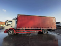 2015 Volvo FL 18 TonNe Curtainsider - Euro 6 truck with tail lift