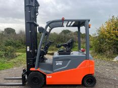 2013, TOYOTA - 2.5 Tonne Electric Forklift (1,323 recorded hours)
