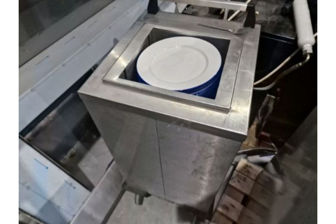 NO RESERVE Heated Plate Warmer - Image 1 of 4