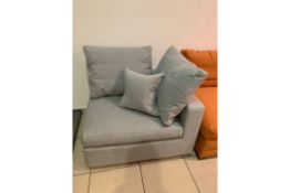 NO RESERVE Long Island Slim Corner Unit In Burnham