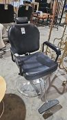 NO RESERVE Professional Barbers Chair