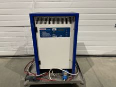 *NO RESERVE* Hawker Motive Power Charger