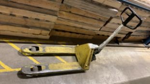 Barloworld Pump Truck 2200KG