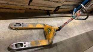 JungHeinrich Pump Truck 2200KG