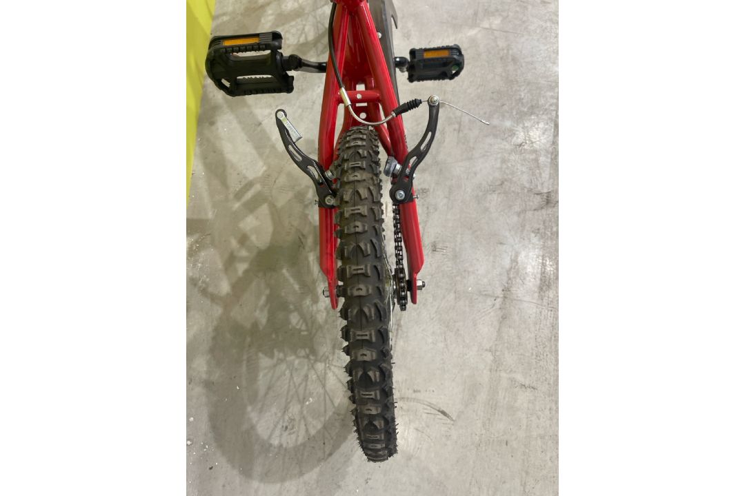 *NO RESERVE* Muddyfox Griffin 18" BMX Bike with Stunt Pegs In Red & White - Boys Model - Image 9 of 9
