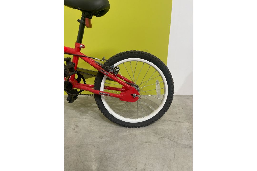 *NO RESERVE* Muddyfox Griffin 18" BMX Bike with Stunt Pegs In Red & White - Boys Model - Image 5 of 9