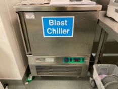 **ZERO RESERVE** Caravell Blast Chiller