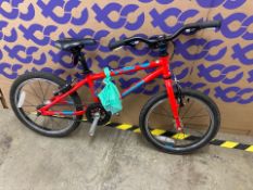 Squish 18 Kids Bike - Red