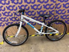 Squish 20 Kids Bike - White/Blue