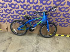 Squish 18 Kids Bike - Blue