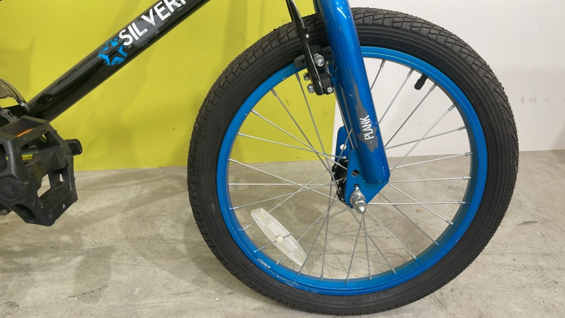 *NO RESERVE* Plank Silverfox Childs BMX 18 Inch Wheels Would Suit 5 to 9 Years - Image 4 of 7