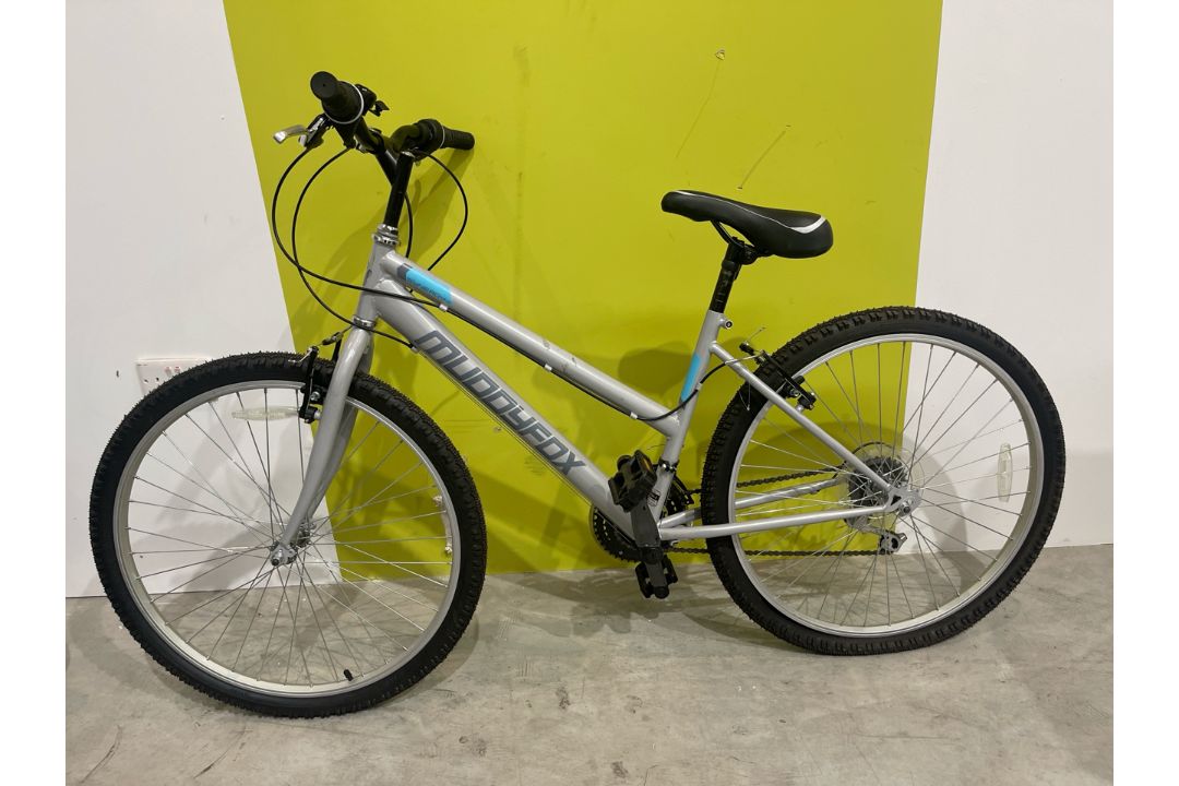 *NO RESERVE* Muddyfox Synergy 26 Ladies Hybrid Bike - Image 1 of 11