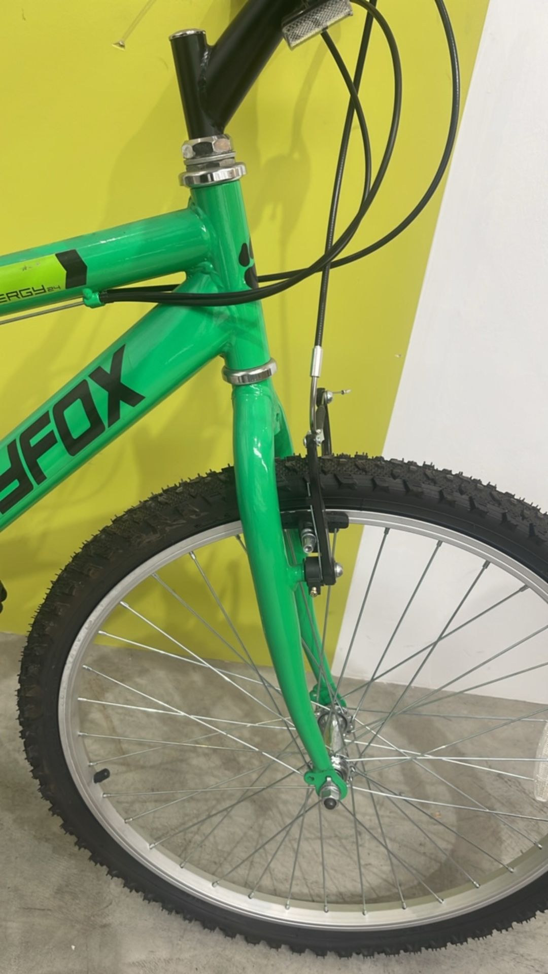 *NO RESERVE* Muddyfox Energy 24 Boys Bike 18 Speed Mountain Bike - Image 9 of 9