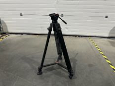 Viltrex VX-18M Tripod