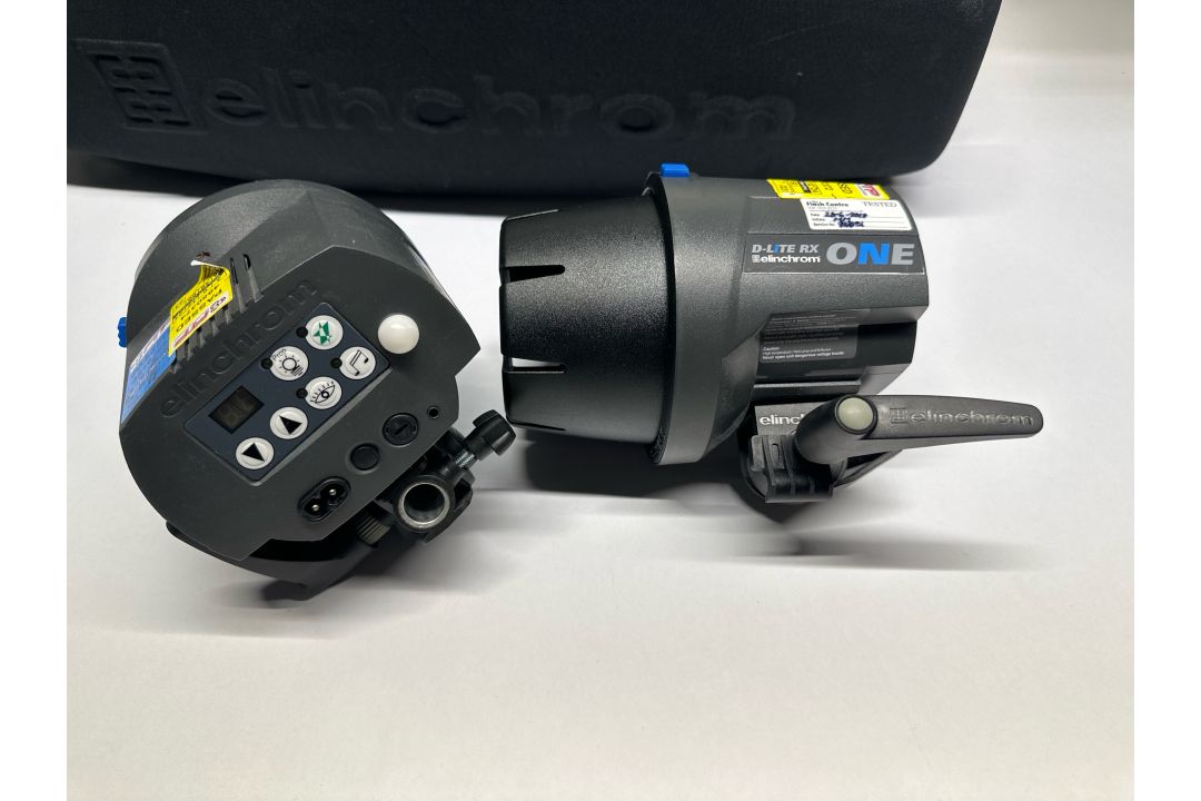 Pair Of Elinchrom D-Lite RX One Studio Lights - Image 1 of 5